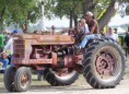 /album/museum-photos/parade-of-tractors-jpg/